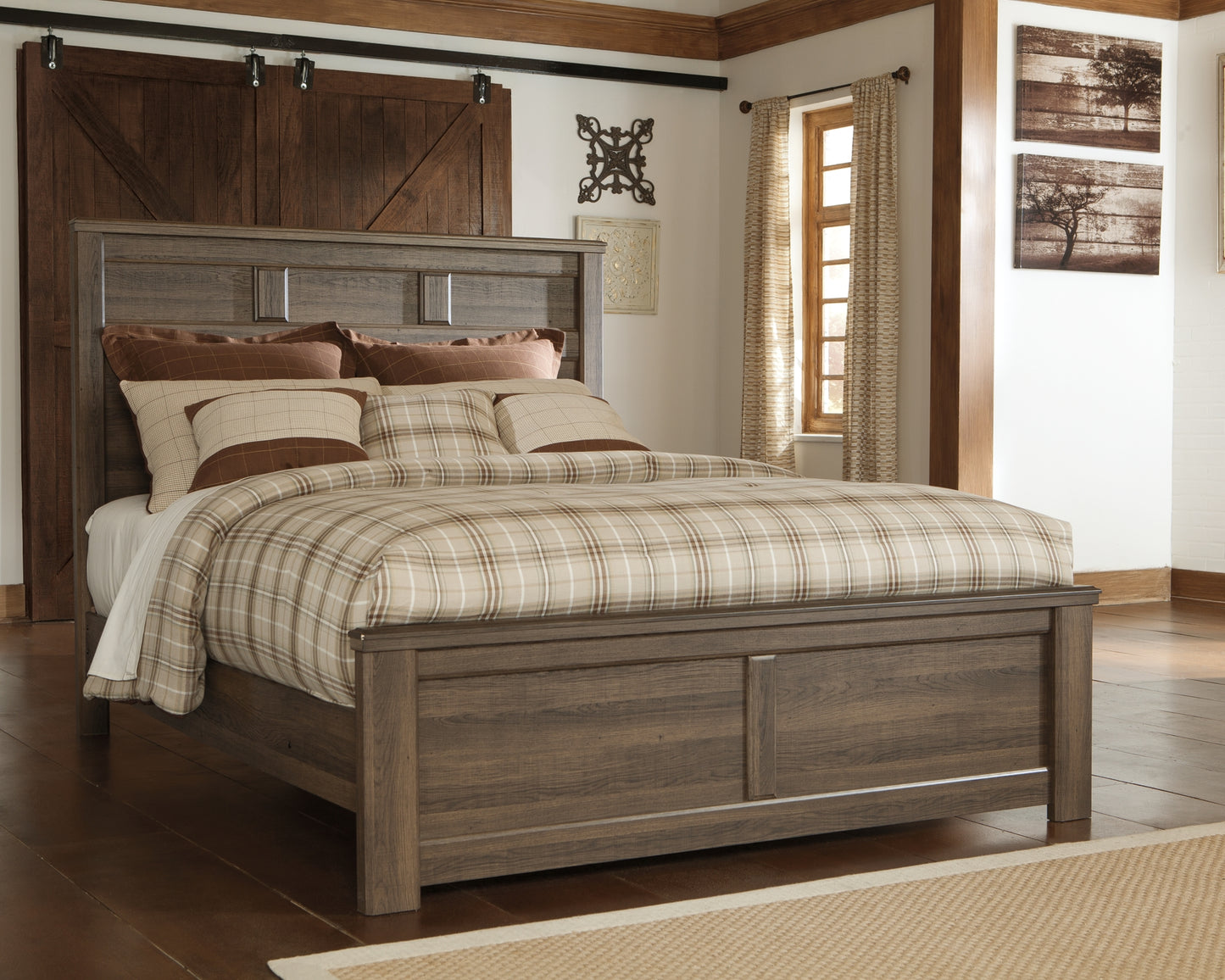 Juararo Queen Panel Bed with Mirrored Dresser and Chest